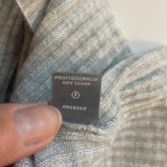 NWOT Neiman Marcus Grey Cashmere Polo Sweater, Size Medium - Picture 5 of 5